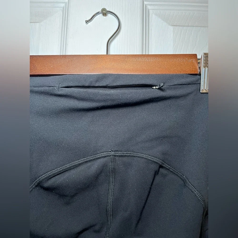 Lululemon Capri Leggings Women's‎ Black Size 2